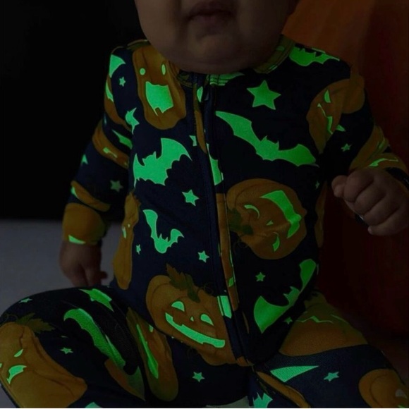 NWT Posh Peanut Bamboo Spooky Pumpkin Blue Glow in the Dark Footie sz 3-6 months - Picture 3 of 7